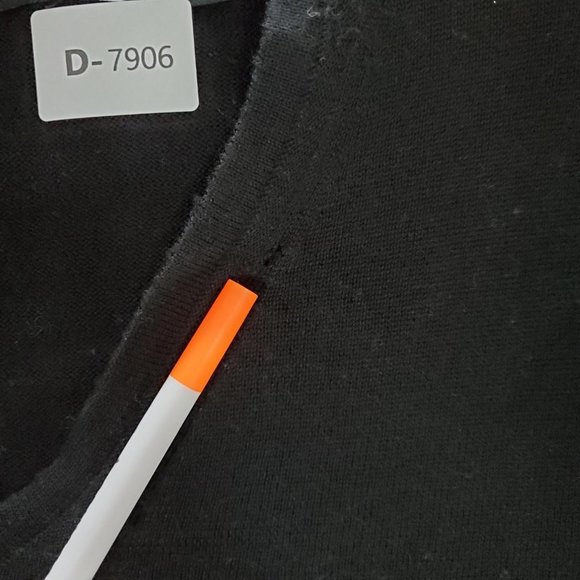 Calvin Klein Men Sweater Medium Black 100%‎ Extra Fine Merino Wool V Neck READ - Picture 4 of 8